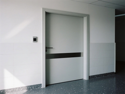 病房門的安全設計：守護生命的第一道防線